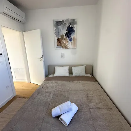 Sea And Sky Penthouse, アパート