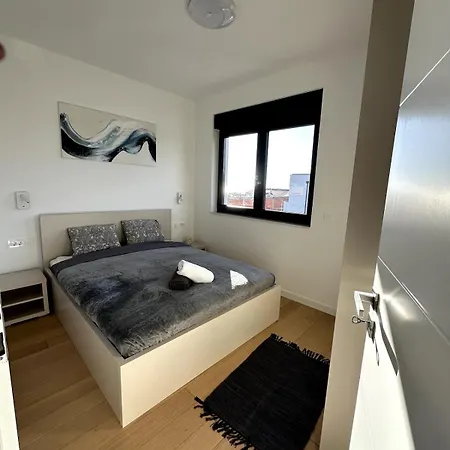 Sea And Sky Penthouse, *