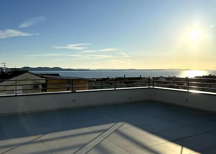 Sea And Sky Penthouse, Apartament